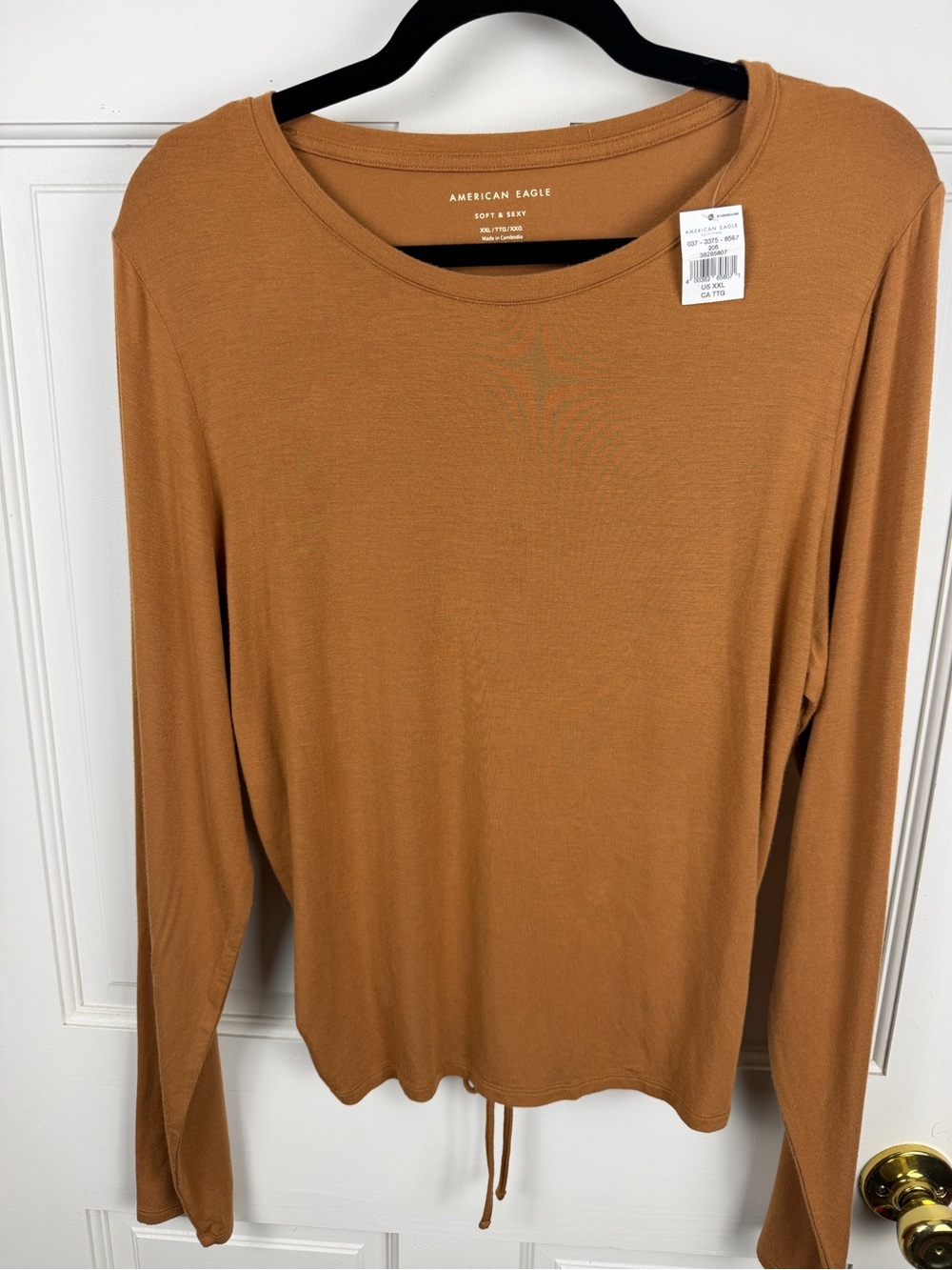 American Eagle Outfitters Crewneck Long Sleeve Tee in Camel Brown